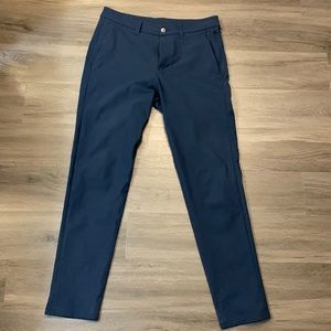 Lululemon Commissioner Slim fit 31” waist 32” length. True Navy colour!